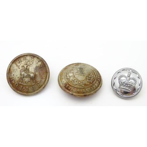 1035 - Militaria: a collection of 19thC and later brass tunic buttons, regimental and civil designations, c... 