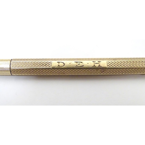 957 - A 9ct gold Baker's Perm-Point pencil Hallmarked Birmingham 1957. Approx 3 3/4