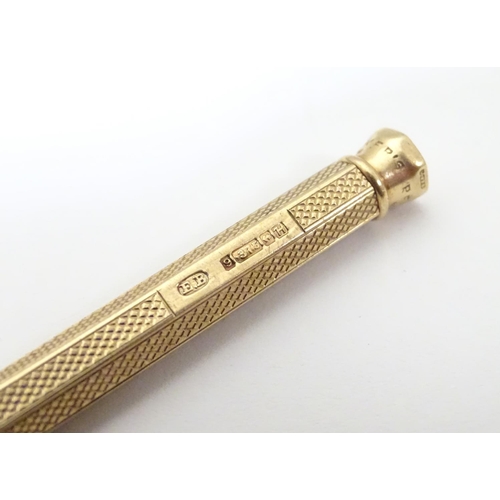 957 - A 9ct gold Baker's Perm-Point pencil Hallmarked Birmingham 1957. Approx 3 3/4