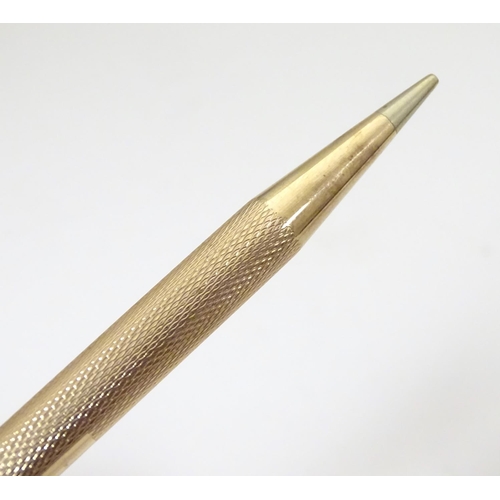 958 - A 9ct gold  Yard - O - Led pencil with engine turned decoration. marked Patent 422767 and hallmarked... 