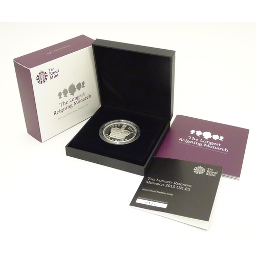 993 - Coin: A Royal Mint 2015 limited edition sterling silver five pounds piedfort proof coin, commemorati... 