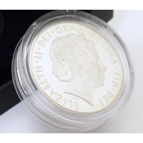 999 - Coin: A Royal Mint 2011 limited edition sterling silver five pounds piedfort proof coin, commemorati... 