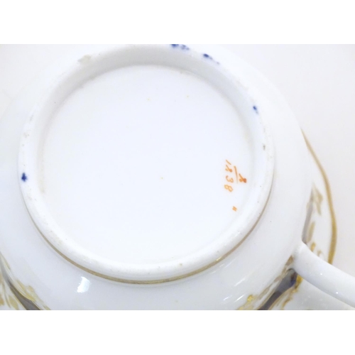 199 - A quantity of assorted ceramics, to include a Worcester blue and white cup and saucer, a Royal Worce... 