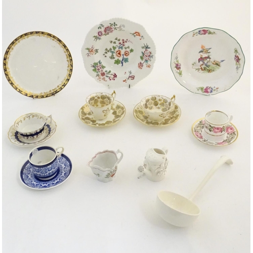 199 - A quantity of assorted ceramics, to include a Worcester blue and white cup and saucer, a Royal Worce... 