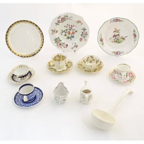 199 - A quantity of assorted ceramics, to include a Worcester blue and white cup and saucer, a Royal Worce... 
