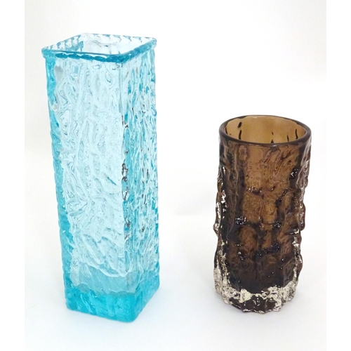 261 - Retro Glass : A Whitefriars brown bark glass vase, designed by Geoffery Baxter.  Approx 6