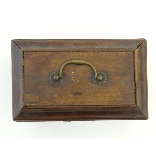 1177 - An 18thC mahogany tea caddy with handle to lid. Approx. 6 1/2