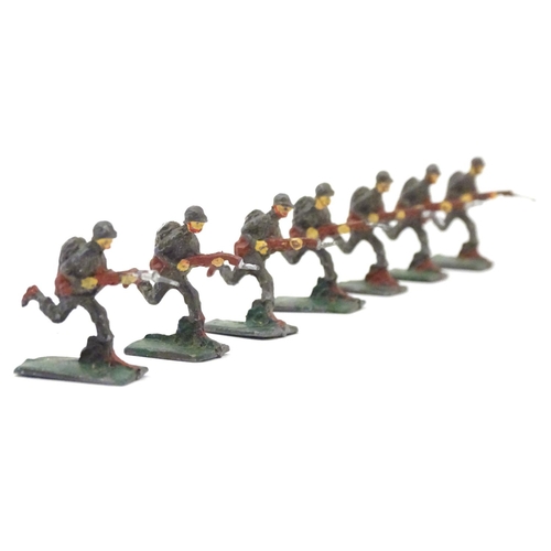 1500 - Toys: A quantity of Union of South Africa small scale hand painted lead military figures / toy soldi... 