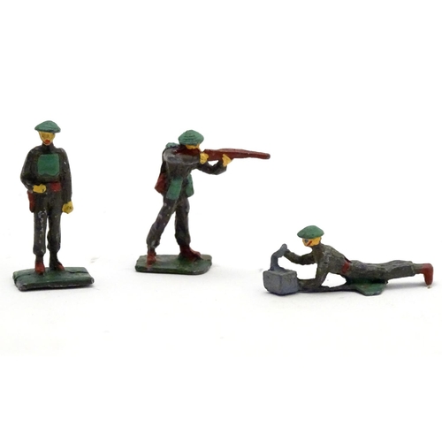 1500 - Toys: A quantity of Union of South Africa small scale hand painted lead military figures / toy soldi... 