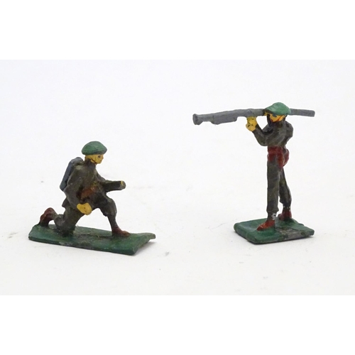 1500 - Toys: A quantity of Union of South Africa small scale hand painted lead military figures / toy soldi... 