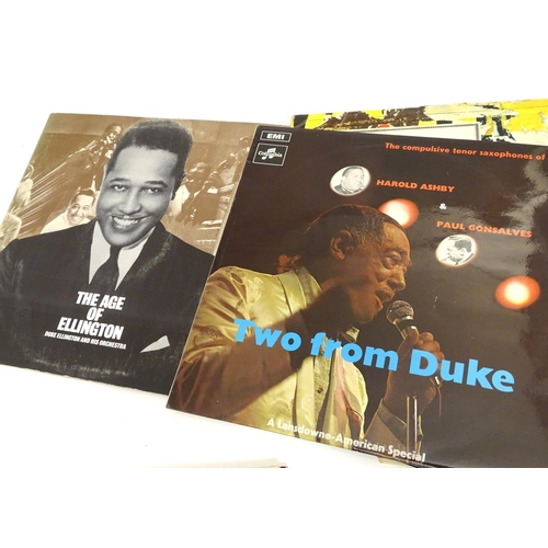 1535 - A collection of 20thC 33 rpm Vinyl records / LPs - Jazz , comprising: Duke Ellington: Jungle Jambore... 