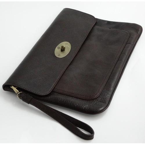 1576 - Vintage fashion accessories : A brown leather Mulberry Bayswater laptop sleeve. 14 3/4