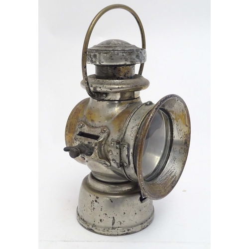 2264 - An early 20thC Joseph Lucas No. 72 'King of the Road' oil lamp, standing 12