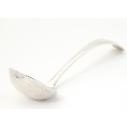 313 - A silver Old English pattern sauce ladle, hallmarked Sheffield 1910, maker Mappin & Webb Ltd. Approx... 