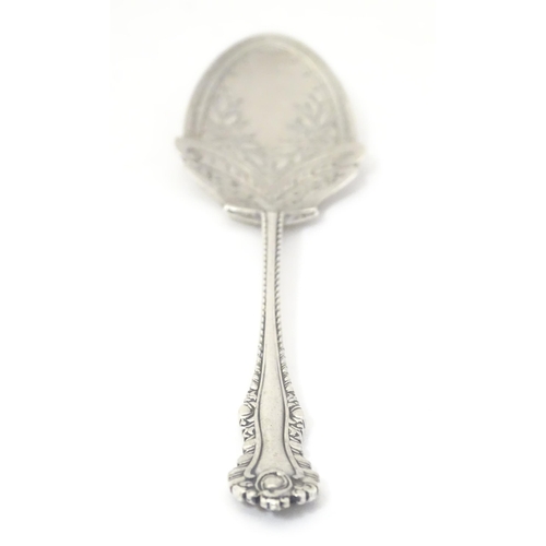 321 - A silver jam / preserve spoon, hallmarked Sheffield 1903 maker J & J Maxfield Ltd. Approx 5