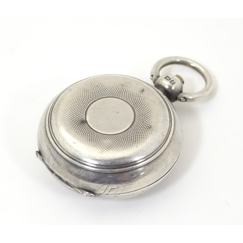 322 - A silver sovereign case, hallmarked Birmingham 1905, maker Aaron Lufkin Dennison. Approx 1 3/4