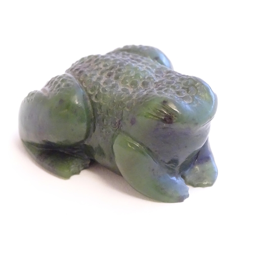 1205 - A New Zealand jade coloured soapstone carving modelled as a frog / toad. Signed under Lee Roy Mullin... 