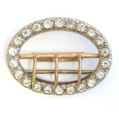 1236 - A 19thC buckle with paste stone detail. Approx. 1 3/4