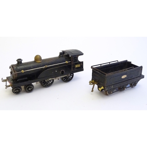 1490 - Toys: A quantity of assorted Hornby Meccano O gauge trains, to include a 4-4-0 clockwork locomotive ... 