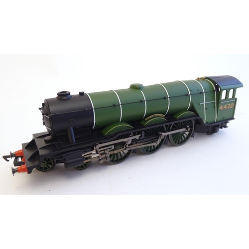 1520 - Toys: A Hornby electric OO gauge train set, comprising the LNER 4-6-2 locomotive the Flying Scotsman... 