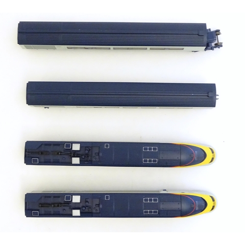 1521 - Toys: A Hornby electric OO gauge Eurostar train set, comprising the Eurostar driving unit, passenger... 