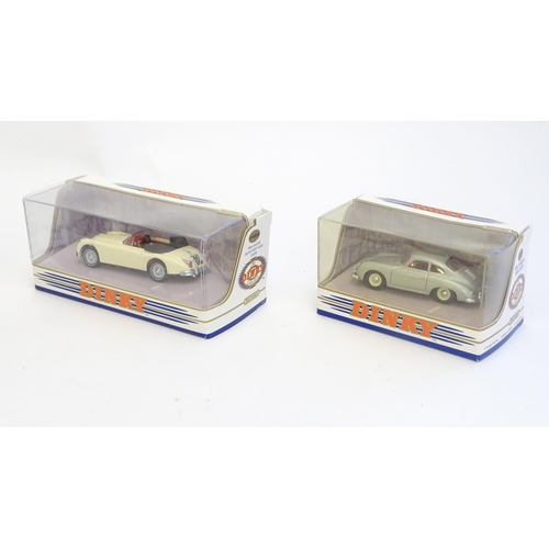 1522 - Toys: A quantity of Matchbox die cast scale model cars / vehicles, The Dinky Collection comprising 1... 