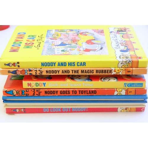 1525 - Toys: A large quantity of Enid Blyton's Noddy toys and memorabilia to include various models of Nodd... 