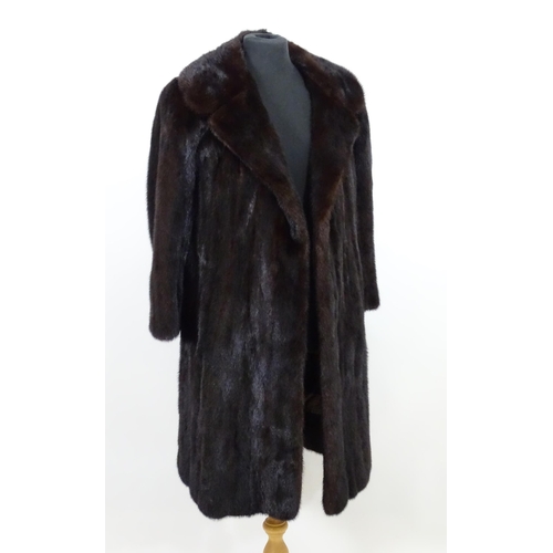 1550 - Vintage clothing / fashion: A 3/4 length vintage mink fur coat with embroidered initials inside 'DH'... 