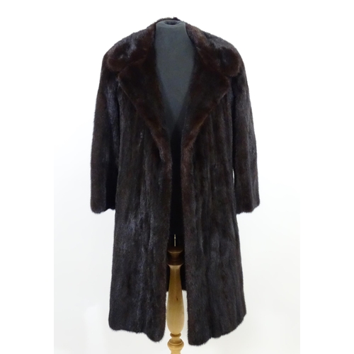 1550 - Vintage clothing / fashion: A 3/4 length vintage mink fur coat with embroidered initials inside 'DH'... 