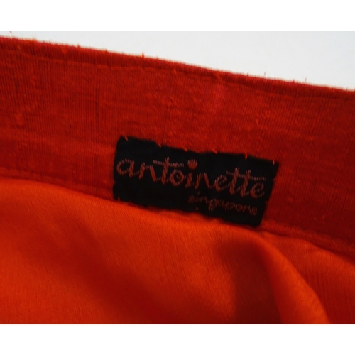 1557 - Vintage clothing / fashion: A quantity of handmade tailored outfits from Antoinette of Singapore, to... 