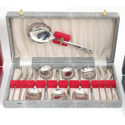 55 - Assorted silver plated cutlery