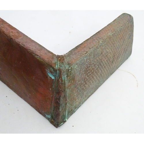 1360 - An early 20thC kerb fender, of copper construction with sectional decoration, approximately 50