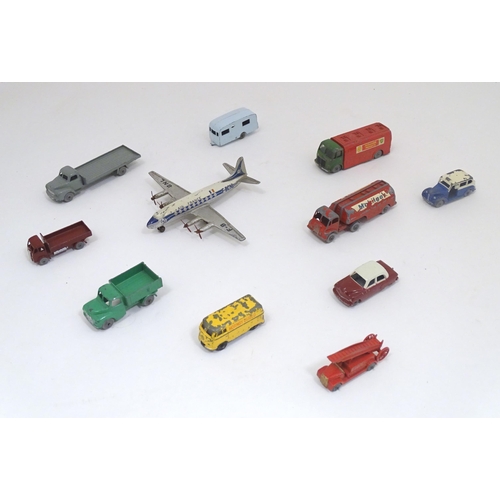 1303 - Toys: a quantity of assorted die cast / scale model vehicles, comprising Dinky Vickers Viscount 706 ... 