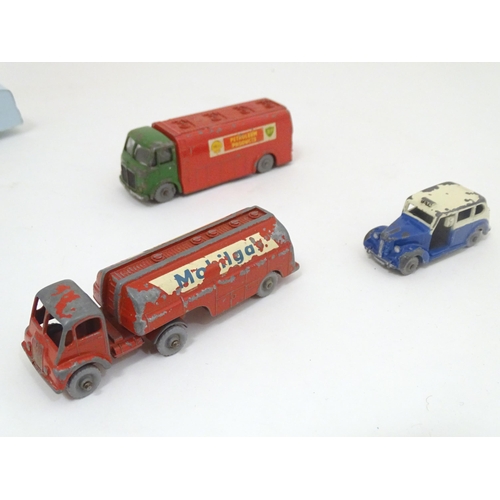 1303 - Toys: a quantity of assorted die cast / scale model vehicles, comprising Dinky Vickers Viscount 706 ... 