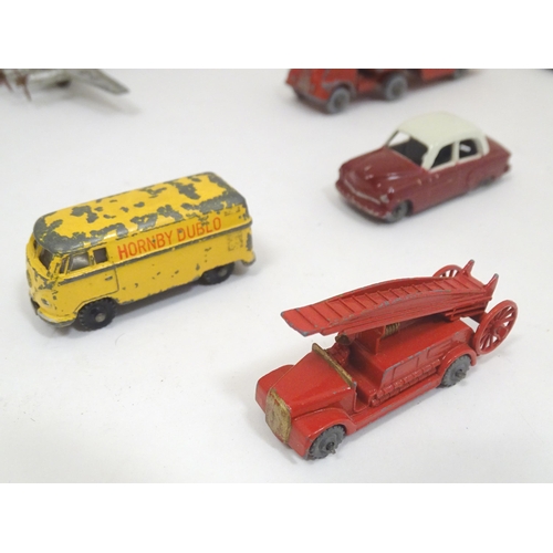 1303 - Toys: a quantity of assorted die cast / scale model vehicles, comprising Dinky Vickers Viscount 706 ... 