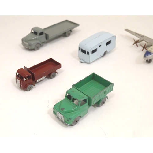 1303 - Toys: a quantity of assorted die cast / scale model vehicles, comprising Dinky Vickers Viscount 706 ... 