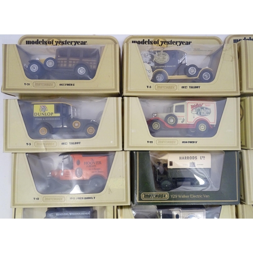 1316 - Toys: a large quantity of late 20thC die cast scale model cars, comprising: Matchbox Models of Yeste... 