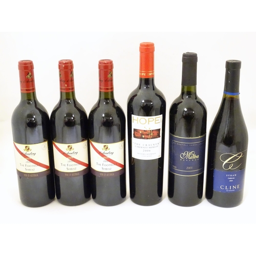 2169 - Six bottles of red wine, to include three D'Arenberg McLaren Vale 'The Footbolt' Shiraz 2005 75cl (6... 