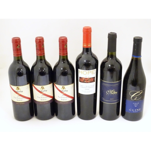 2169 - Six bottles of red wine, to include three D'Arenberg McLaren Vale 'The Footbolt' Shiraz 2005 75cl (6... 