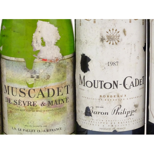 2170 - Twelve bottles of white and red wine, to include a Baron Philippe Mouton-Cadet Bordeaux 75cl and a L... 