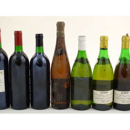 2170 - Twelve bottles of white and red wine, to include a Baron Philippe Mouton-Cadet Bordeaux 75cl and a L... 