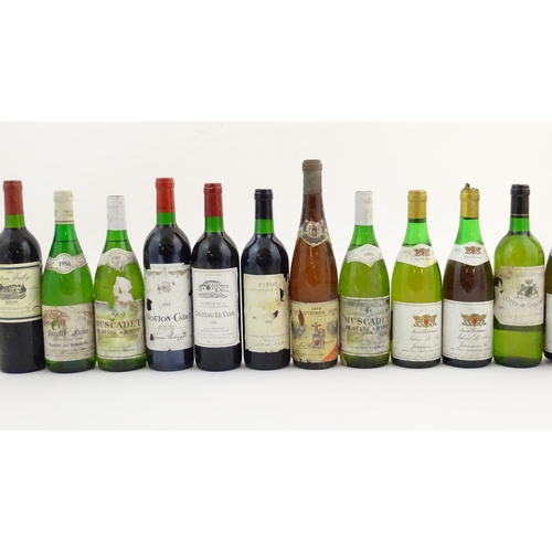 2170 - Twelve bottles of white and red wine, to include a Baron Philippe Mouton-Cadet Bordeaux 75cl and a L... 