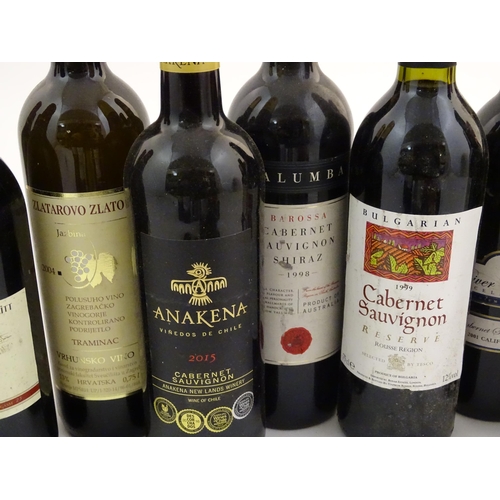 2173 - Twenty bottles of red and white wine, including a Corelli chianti 75cl, a Carlos Minairo Tempranillo... 