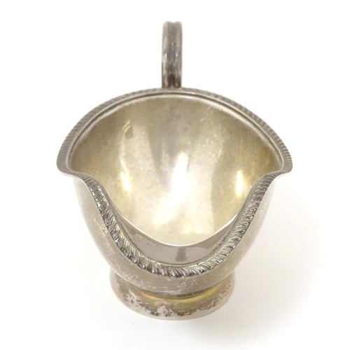 413 - A silver sauceboat, hallmarked Sheffield 1918 maker Lee & Wigfull. Approx 8