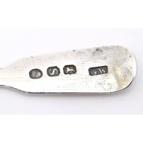 460 - A Geo III silver Fiddle pattern salt spoon, hallmarked London 1813 maker George Wintle 4 1/4