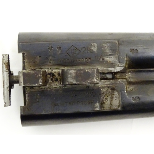 2294 - WITHDRAWN FROM AUCTION - Apologies for any inconvenience. S2 Shotgun: a Howard A Davies, Winchester ... 