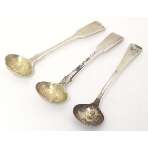 440 - A pair of Geo III silver fiddle pattern salt spoons Hallmarked London 1810 maker AH. 
Together with ... 