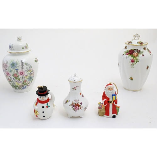 190 - Five assorted items to include an Aynsley ginger jar in the pattern Tudor Rose, two Aynsley Christma... 