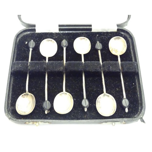 406 - A cased set of 6 silver coffee spoons with coffee bean decoration to handles. Hallmarked Sheffield 1... 