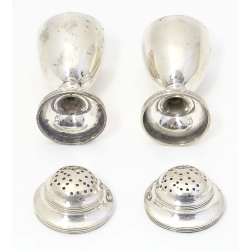 504 - A pair of Victorian silver peppers hallmarked  Sheffield 1898 maker Harrison Brothers & Howson. 3